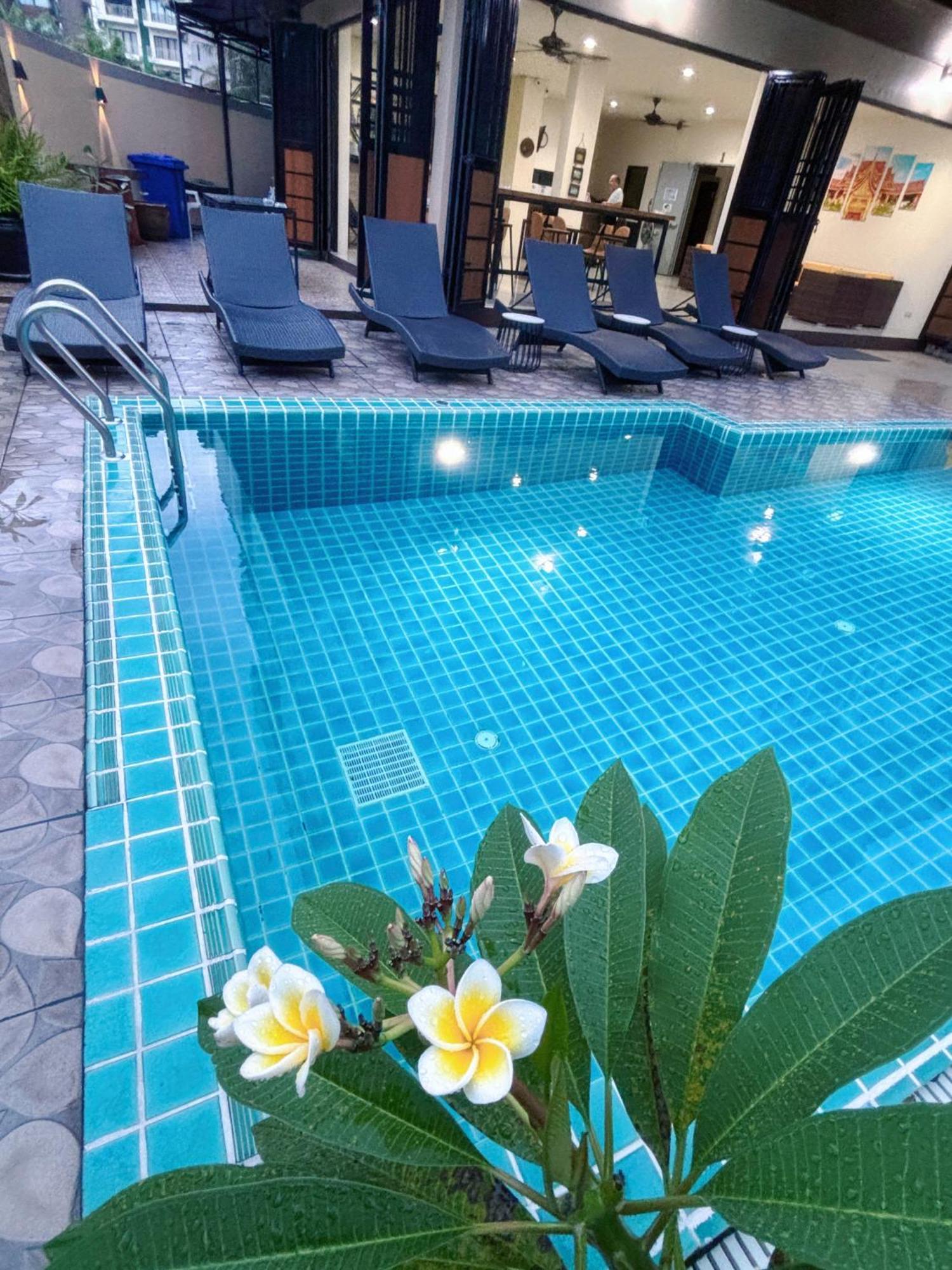 Patong Pool House Aparthotel Eksteriør bilde