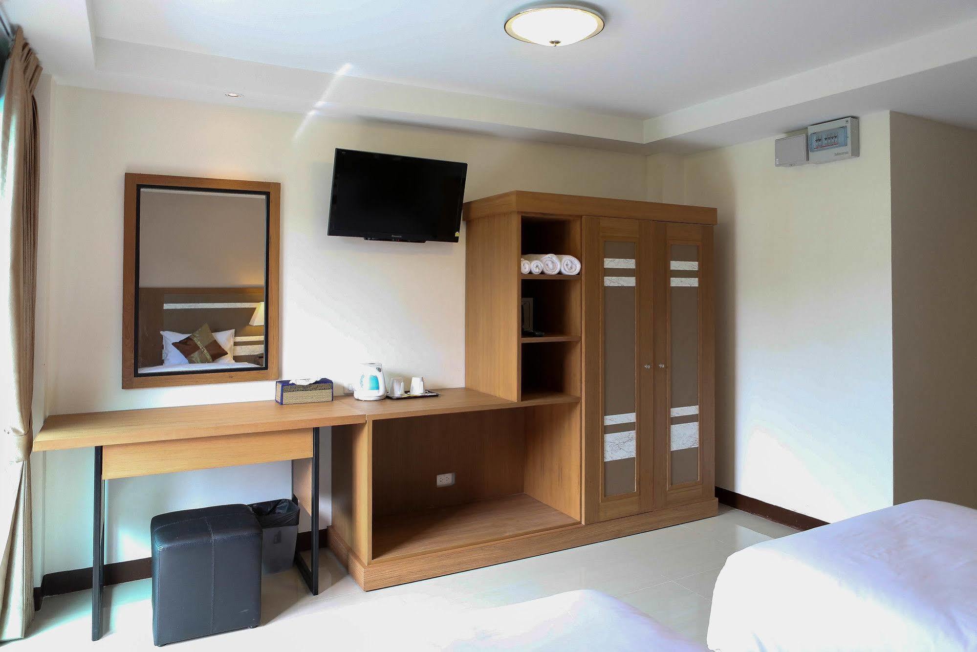 Patong Pool House Aparthotel Eksteriør bilde